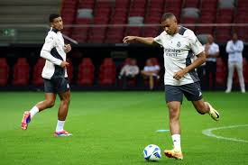 雷速官网下载：商业版图继续扩大，迪奥官方宣布：郑钦文成为全球品牌大使.